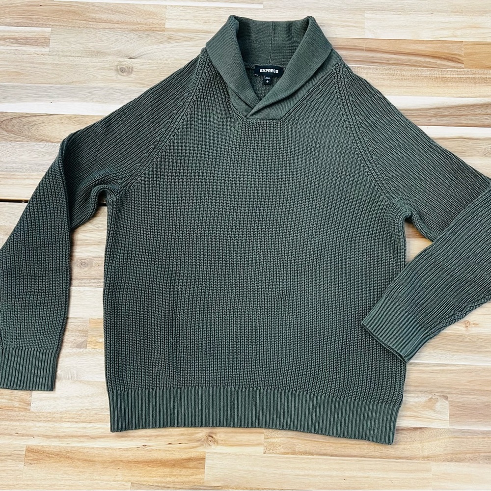 Express Turtle Color Sweater - Picture 2 of 4